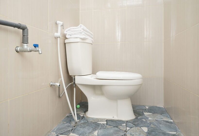 فندق Nindy Homestay By Oyo Rooms