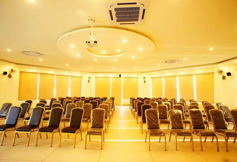 فندق The Corbet Manral Resort & Spa