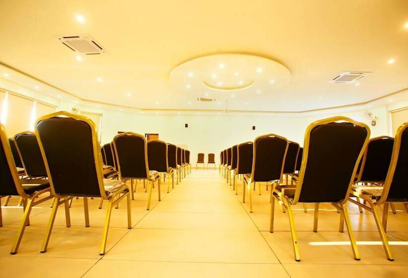 فندق The Corbet Manral Resort & Spa