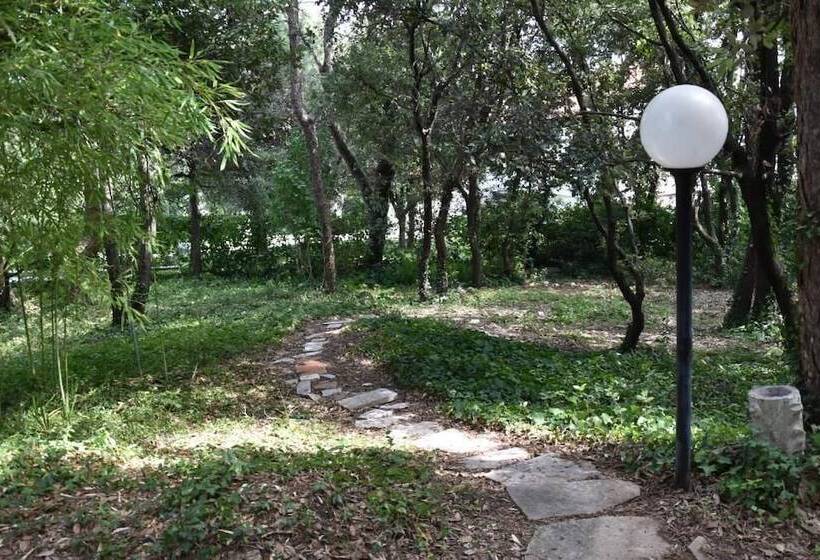 פנסיון Villa Borgo Duino