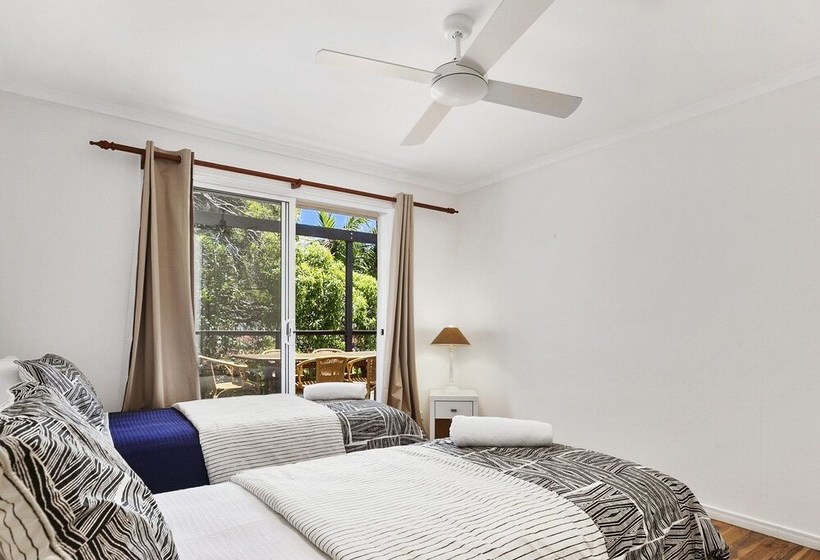 Stunning Sunshine Beach House In Prime Location  31 Ferguson Street