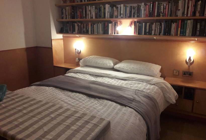 Pat's B&b