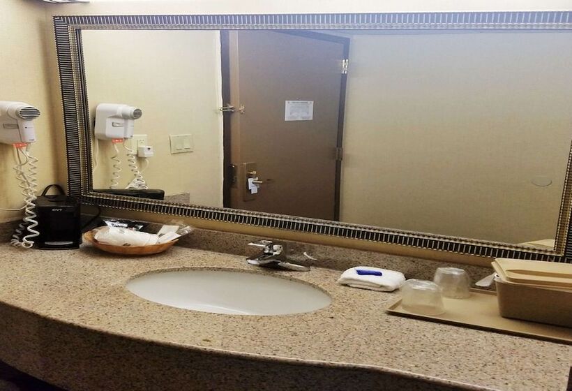 فندق Best Western Hazlet Inn