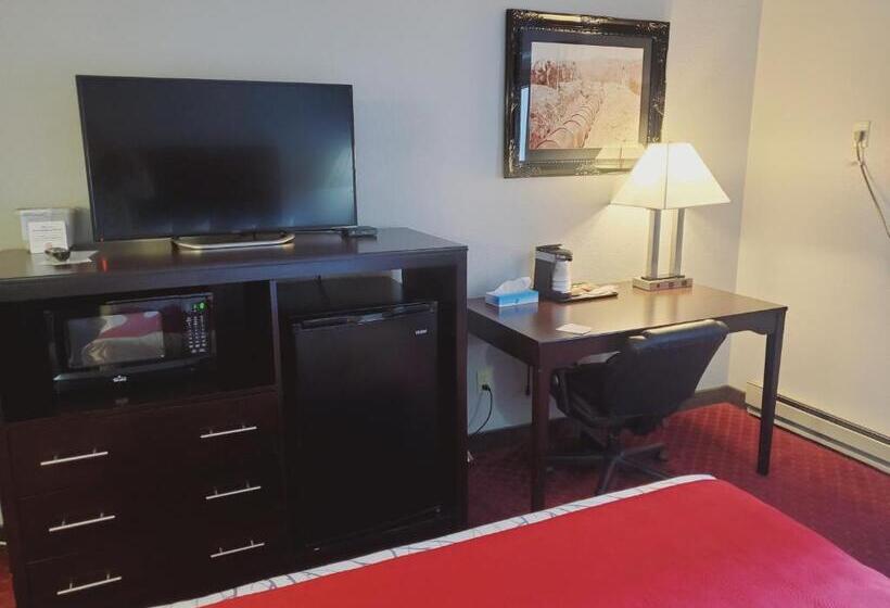 هتل Blackstone Lodge And Suites