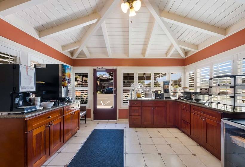 בית מלון כפרי Clarion  Collection Wilkie S Inn Pacific Grove  Monterey