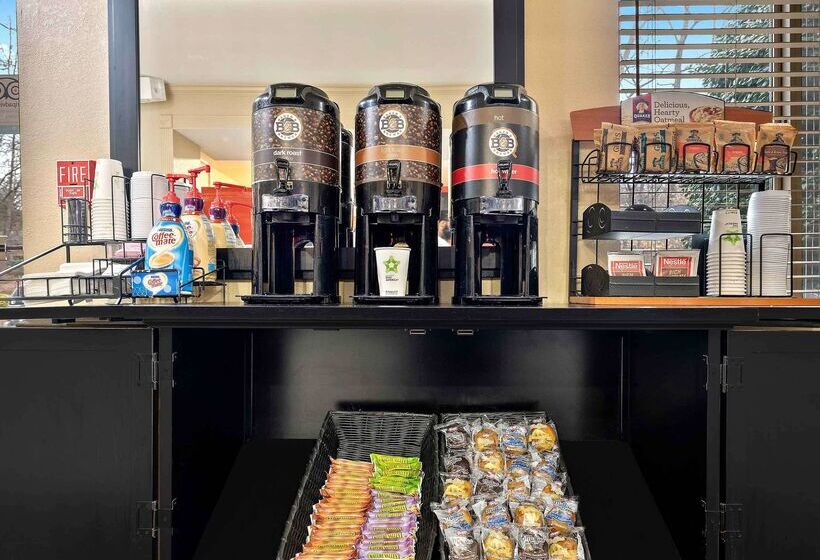 בית מלון כפרי Extended Stay America Select Suites   Phoenix   Airport   E Oak St