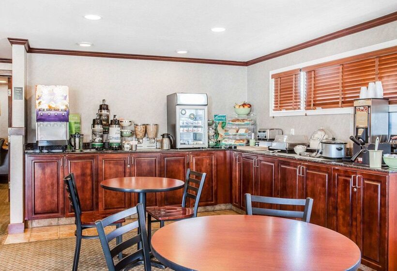 בית מלון כפרי Quality Inn Port Angeles  Near Olympic National Park