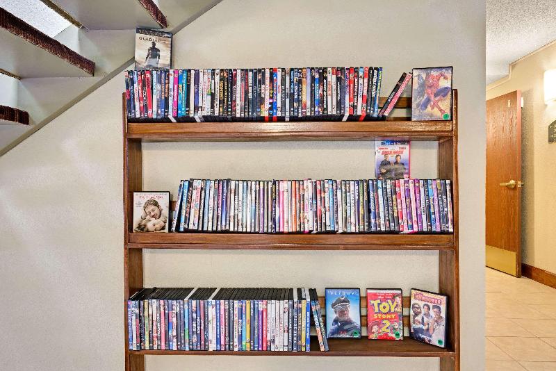 هتل Spark By Hilton Wichita East