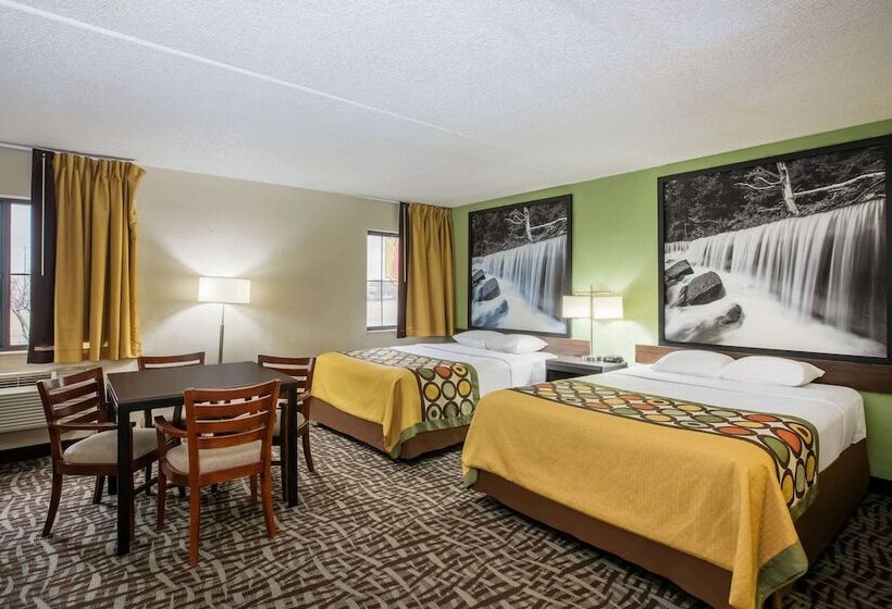 هتل Spark By Hilton Wichita East