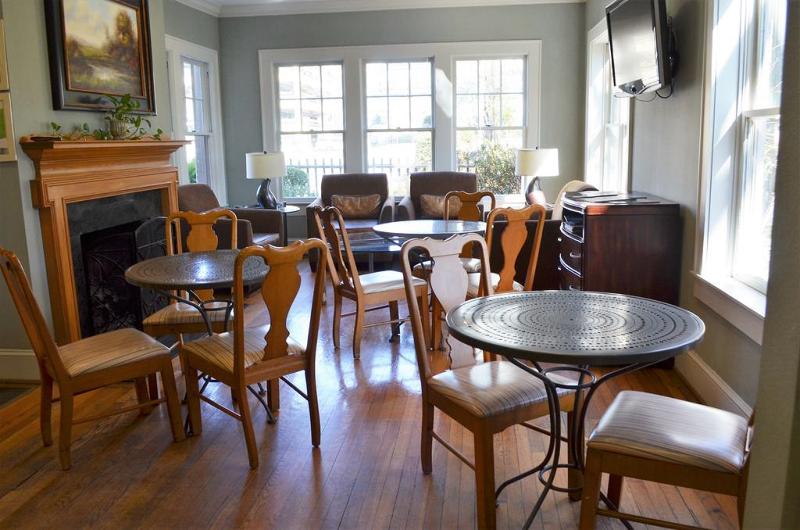 هتل The University Inn At Emory