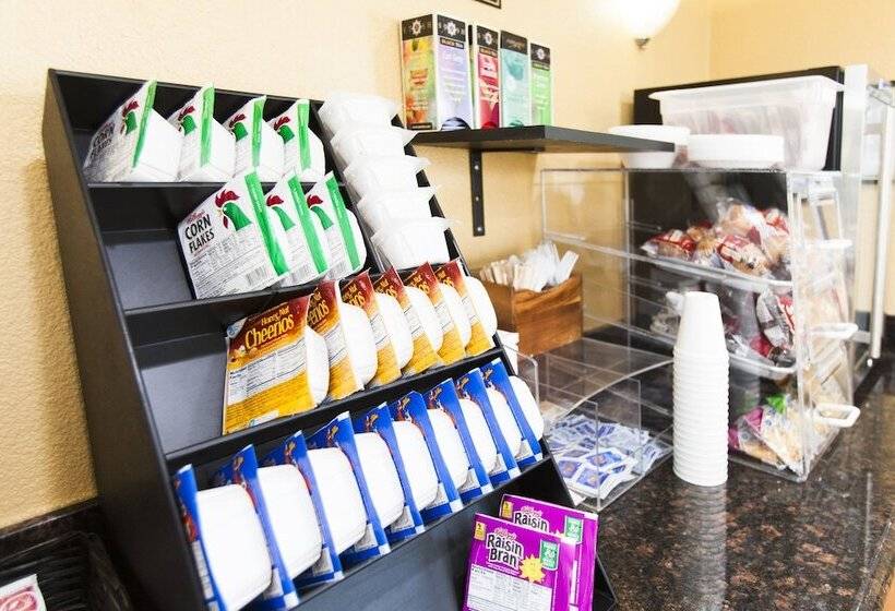 فندق Tri Valley Inn & Suites