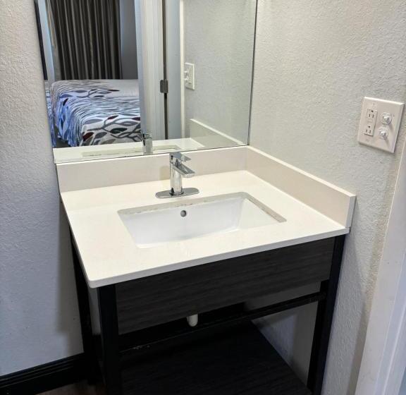 Отель Red Roof Inn Wildwood, Fl   The Villages