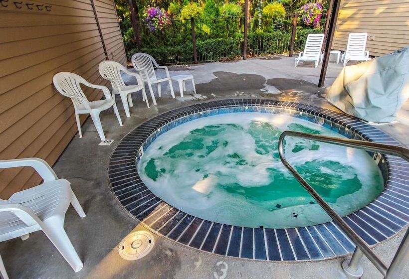 Whispering Woods Resort