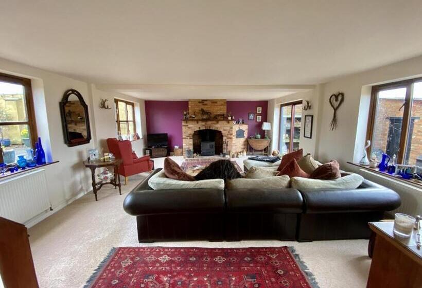 膳宿费 Catesby Barn Farm B&b