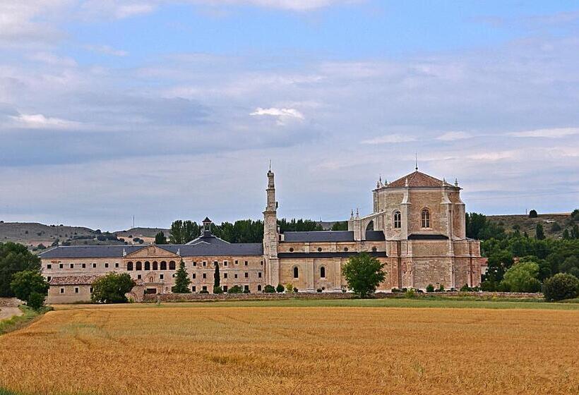 فندق Hospedería Monasterio De La Vid