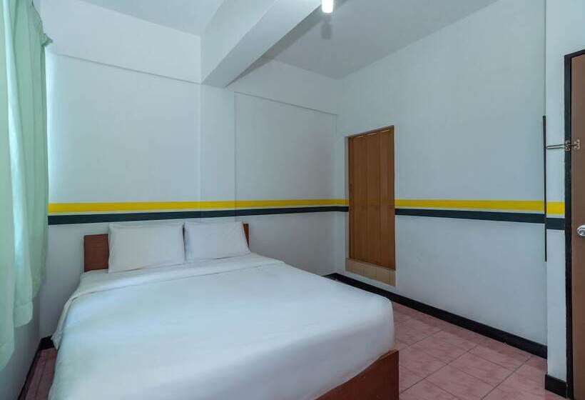 فندق Spot On 89936 Sutera Inn