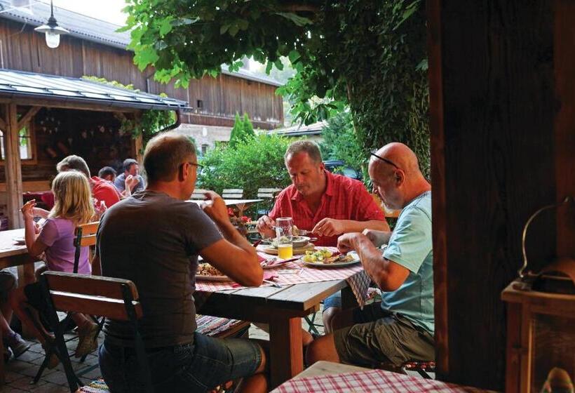בית מלון כפרי Gasthof Zacherlbräu