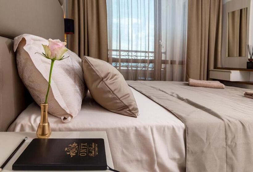 هتل Onyx Beach Residence   Free Parking & Beach Access