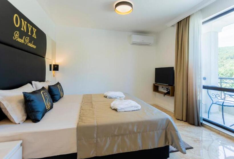 هتل Onyx Beach Residence   Free Parking & Beach Access