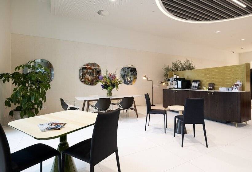 Premier Suites Amsterdam