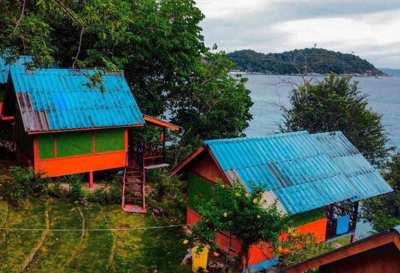 استراحتگاه Daya Hill Seaview