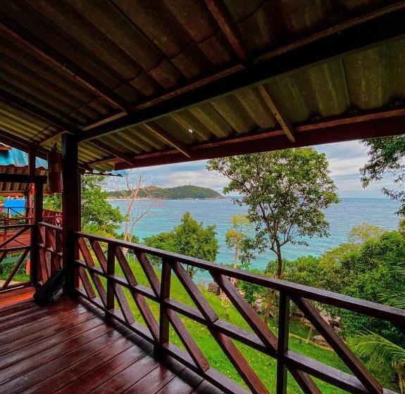استراحتگاه Daya Hill Seaview