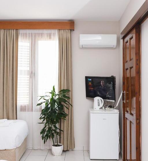 هاستل Homelike Guest House