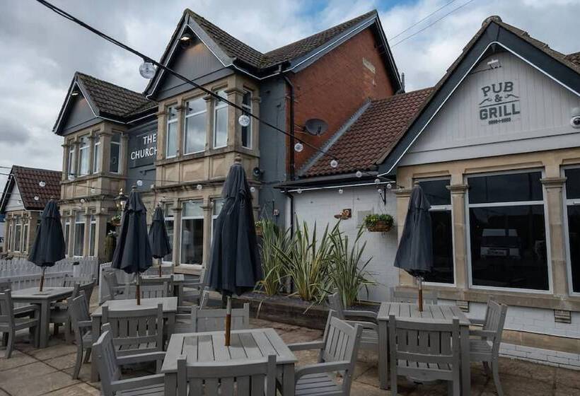 בית מלון כפרי The Churchill By Greene King Inns