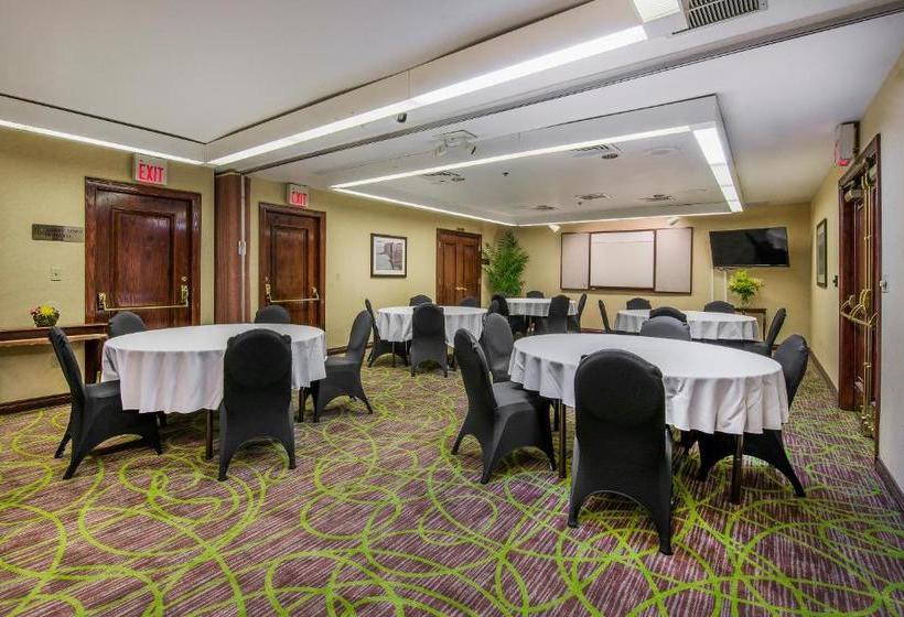هتل Cloverleaf Suites Columbus  Dublin