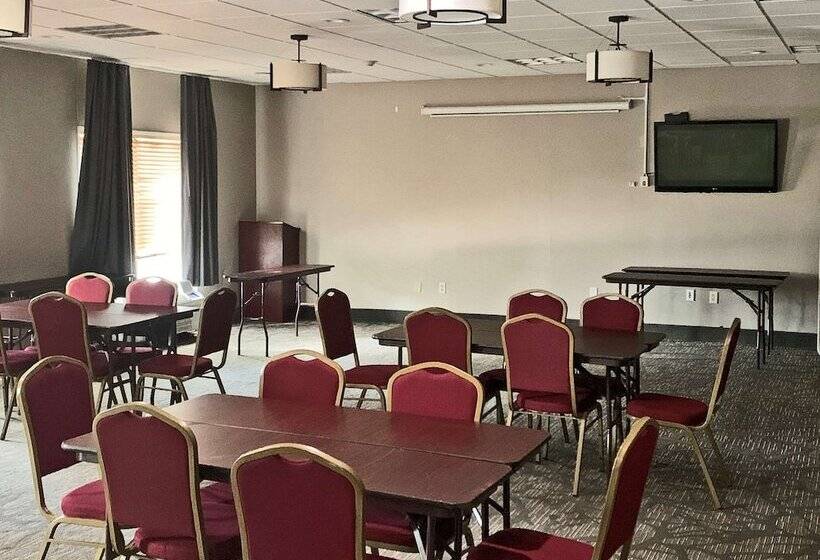 فندق Comfort Inn & Suites Columbus North