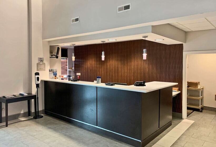 فندق Comfort Inn & Suites Columbus North