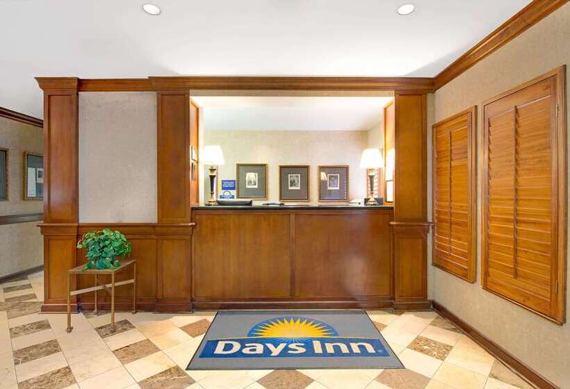 هتل Days Inn By Wyndham St. Louis/westport Mo