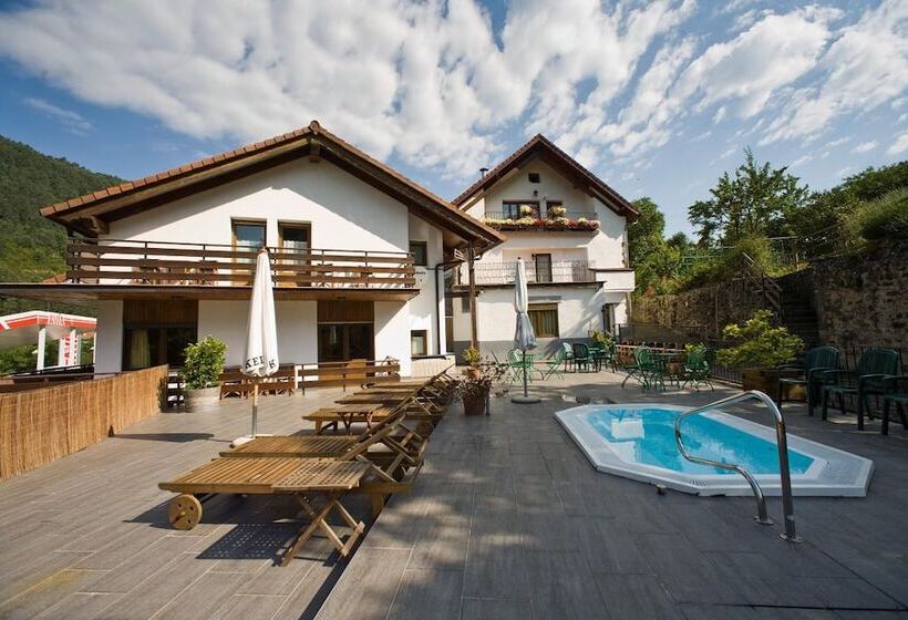 호텔 Hostal Salazar