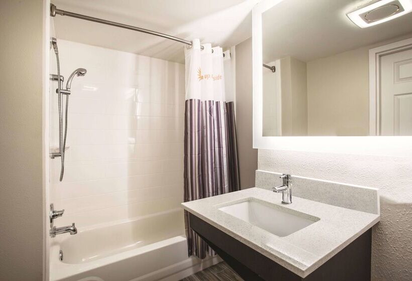 בית מלון כפרי La Quinta By Wyndham Clearwater South