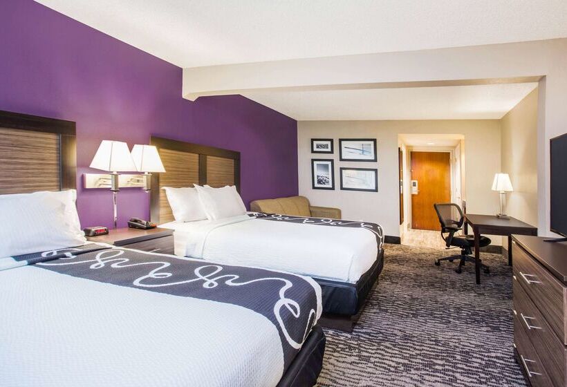 בית מלון כפרי La Quinta By Wyndham Clearwater South