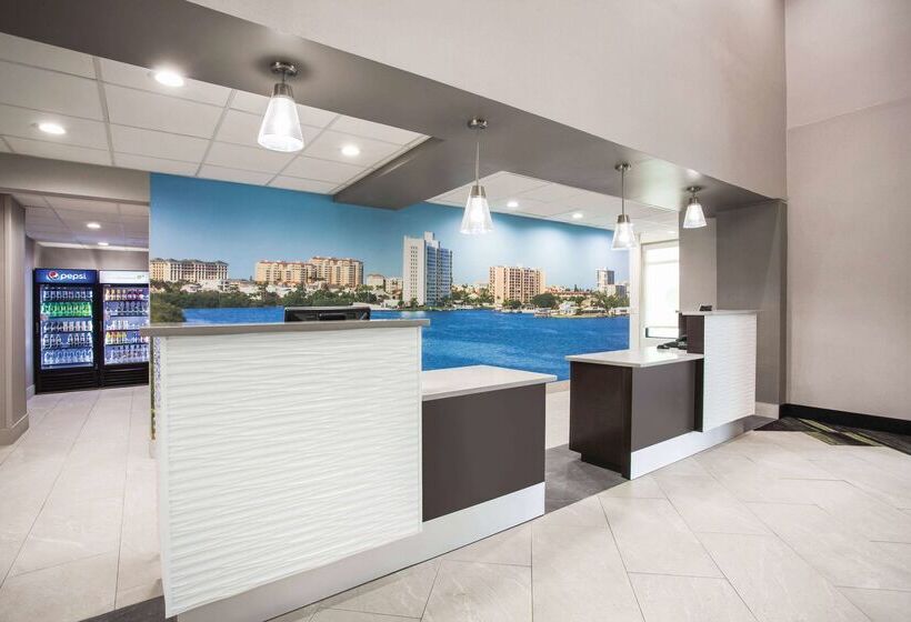בית מלון כפרי La Quinta By Wyndham Clearwater South