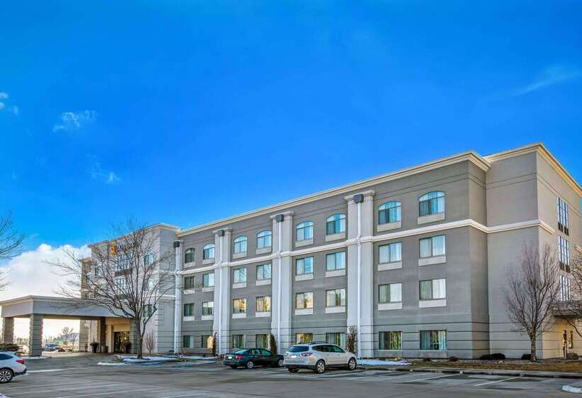 هتل La Quinta By Wyndham Kearney