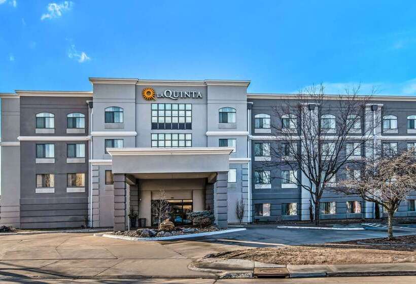 هتل La Quinta By Wyndham Kearney