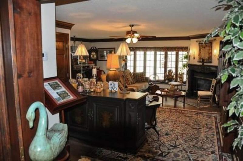 هتل Williamsburg Sampler B & B