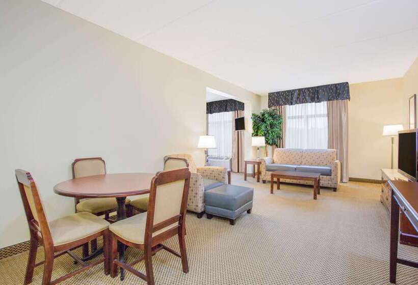 فندق Wingate By Wyndham Rock Hill / Charlotte / Metro Area