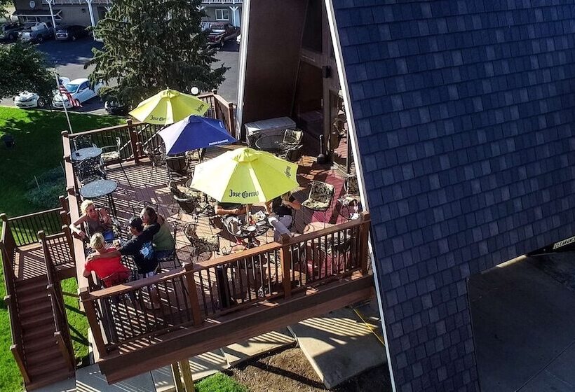 فندق Wrangler Inn