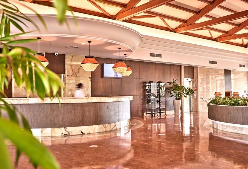 ホテル Zafiro Can Picafort