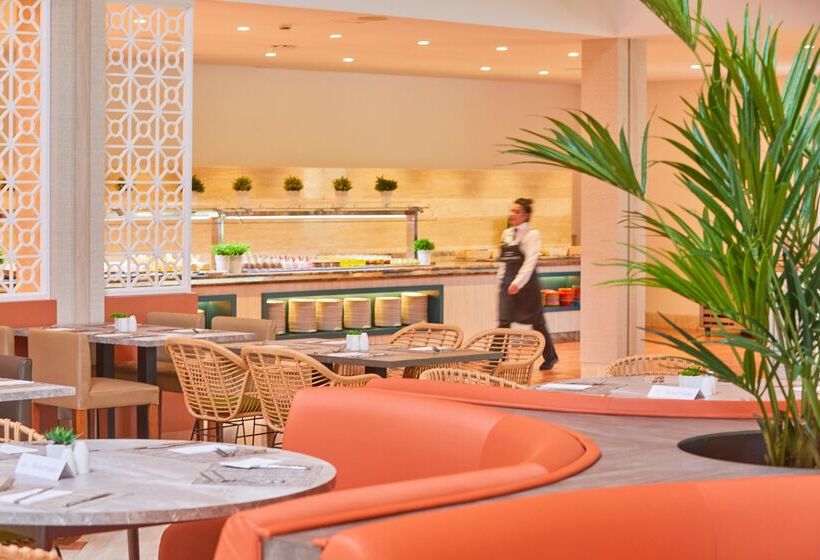 ホテル Zafiro Can Picafort