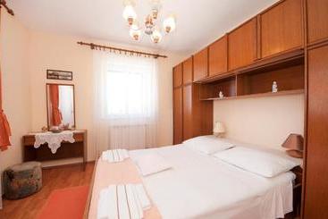 Apartments Gorana