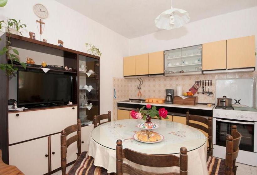 Apartments Gorana