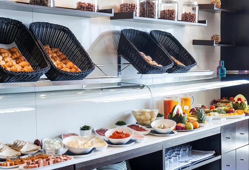 Отель Best Front Maritim