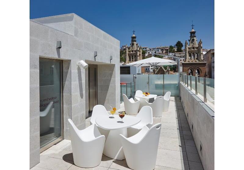 هتل Maciá Granada Five Senses Rooms & Suites