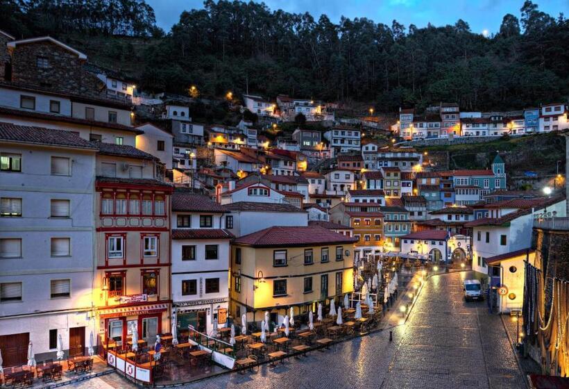 هتل H Casona Selgas De Cudillero