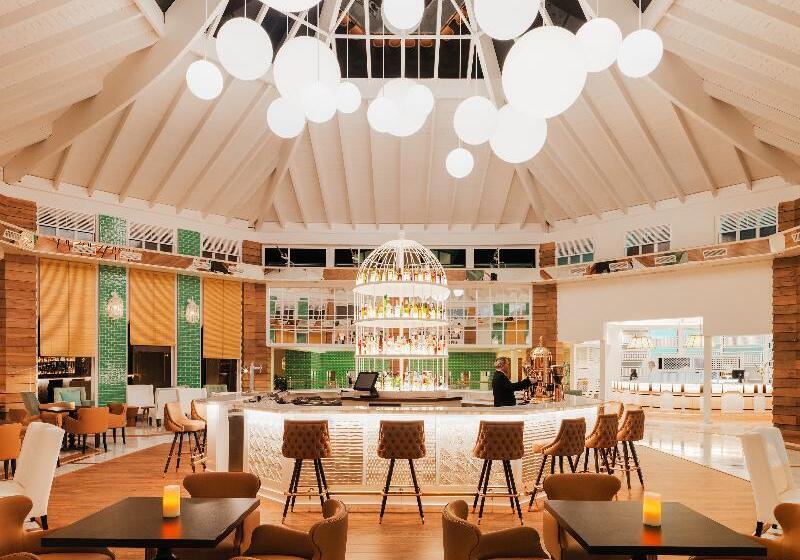 Hotel H10 Playa Esmeralda - Adults Only