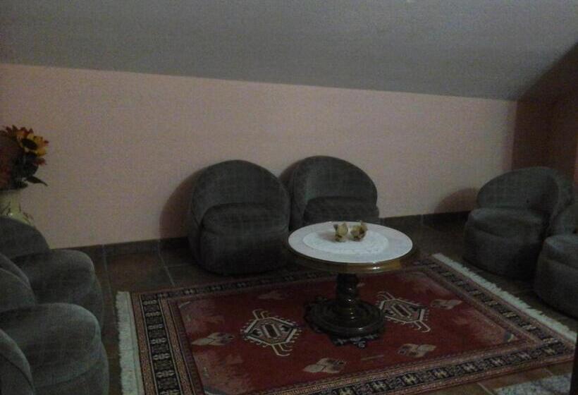 Отель Hostal Piñera